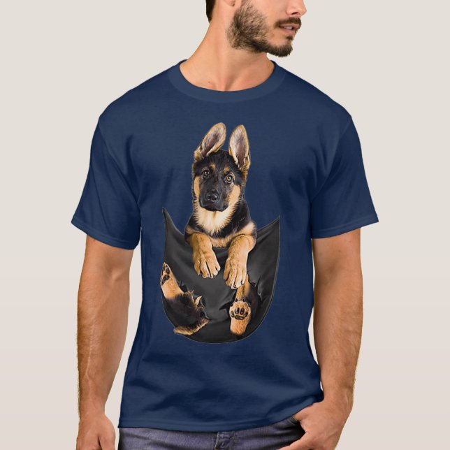 Tyska shefherd in Pocket Rolig hund Älskare Gifts T Shirt (Framsida)