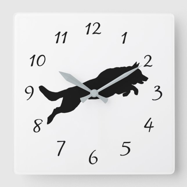 Tyska Shepherd Hund Jumping over Fyrkantig Klocka (Framsida)