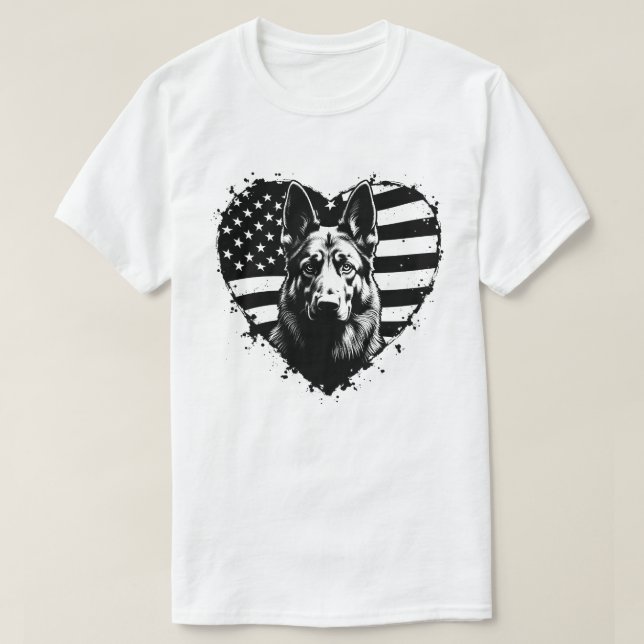 Tyska Shepherd Hund USA Amerikanska Flagga 4 juli T Shirt (Design framsida)