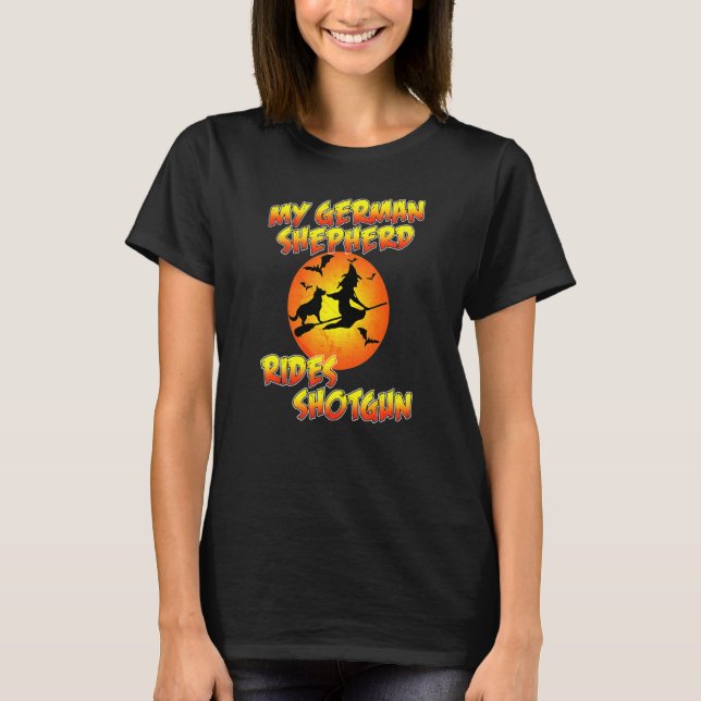 Tyska shepherd Rides Pistol T Shirt (Framsida)