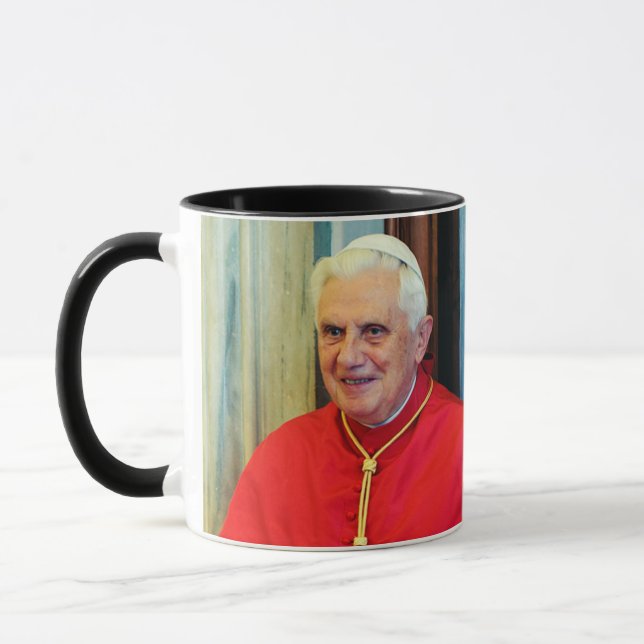 Tyske påven Benedictus Mugg (Vänster)