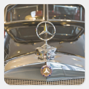 Tyskland, Baden-Wurttemberg, Stuttgart. Mercedes Fyrkantigt Klistermärke