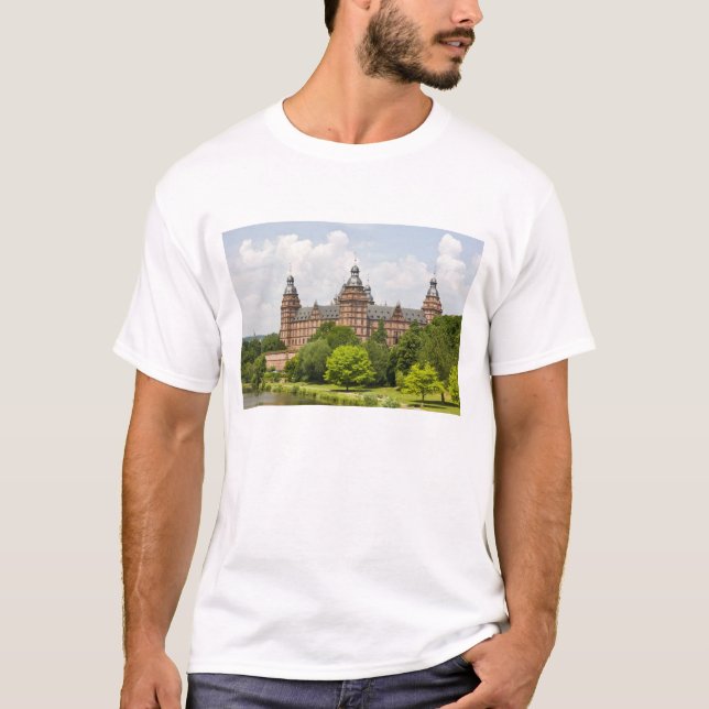 Tyskland, Bayern, Bayern, Aschaffenburg. Slott Tee Shirt (Framsida)