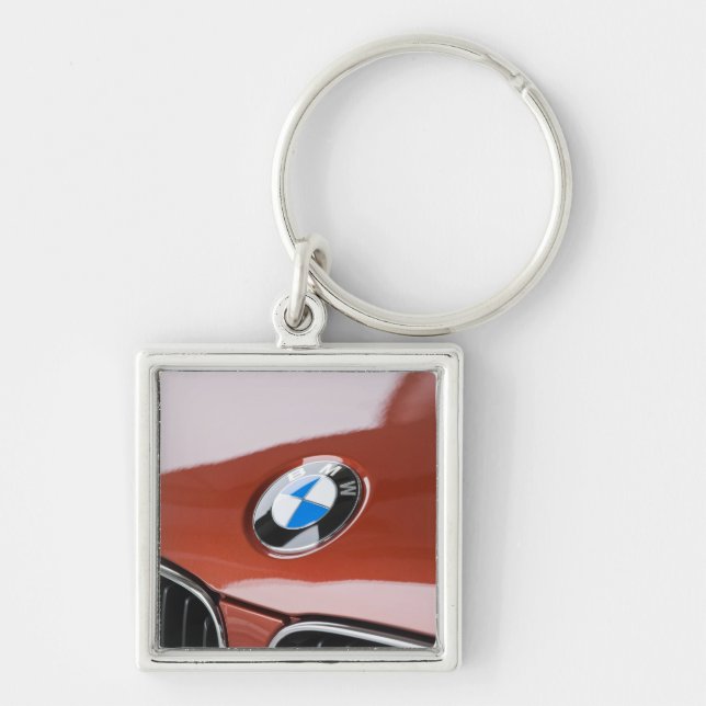 Tyskland, Bayern-Bayern, München. BMW Welt Car 2 Fyrkantig Silverfärgad Nyckelring (Framsidan)