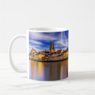 Tyskland för Panoramic View Donau River Regensburg Kaffemugg