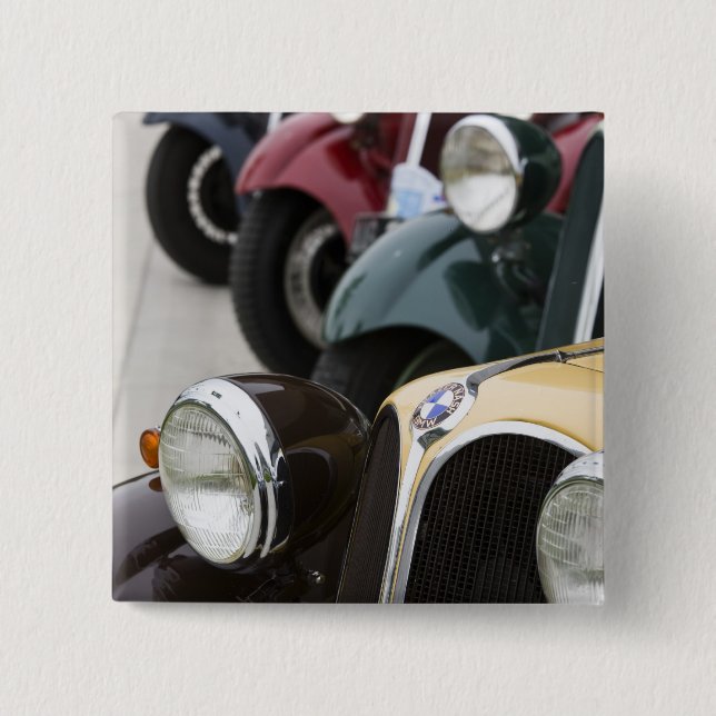 Tysklandare, Bayern-Bavaria, München. BMW Welt Car Knapp (Framsida)