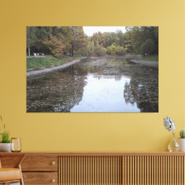 Tyst höstsjö – skandinavisk edition canvastryck