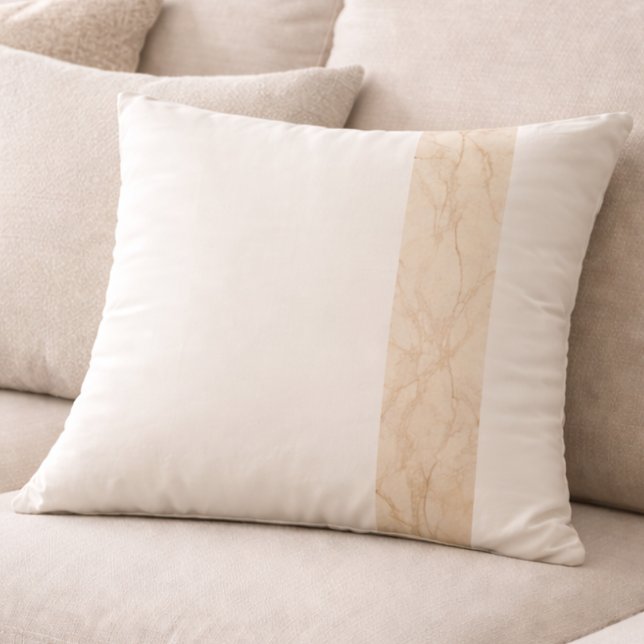 Tyst marmorstripe kudde (Soft marble meets ivory space for calm rooms with structure)