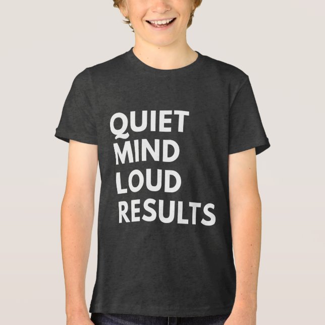 TYST SINNE HÖGLJUDDA RESULTAT T SHIRT (Framsida)
