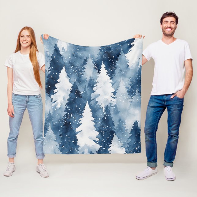 Tysta tallar Vinter skog Fleecefilt (På plats)
