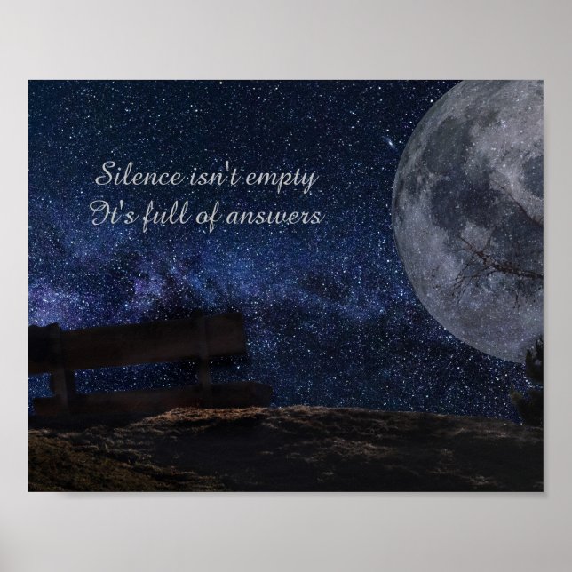 "Tystnad är inte tomt..." Inspirerande Citat Konst Poster (Framsidan)