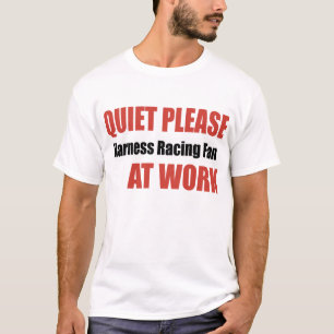 Tystnaden behar travsportfläkten på arbete tee shirt