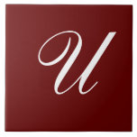 U Monogram Initial White på måndag Kakelplatta<br><div class="desc">Classic White Brev Monogram på Mörk Red Background,  U.</div>