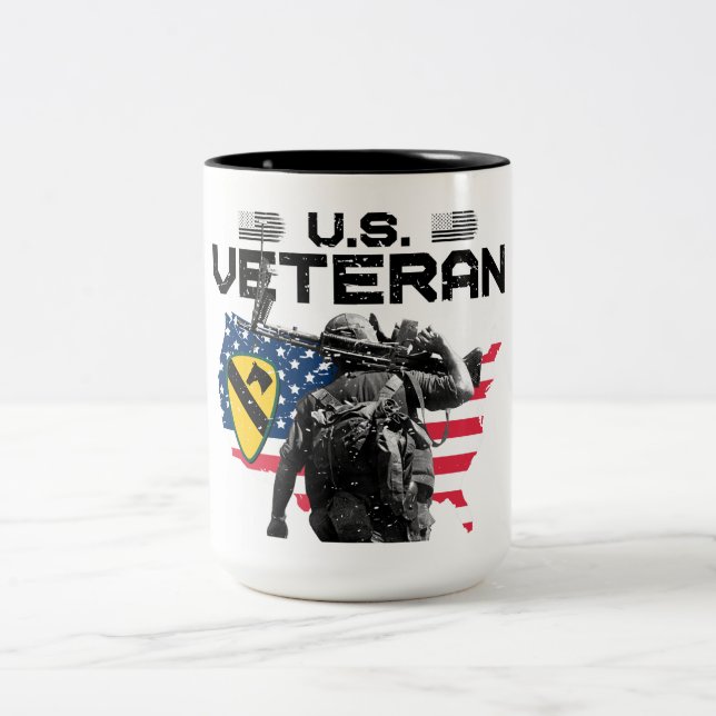 U.S. VETERAN - The First Team Mug Två-Tonad Mugg (Center)