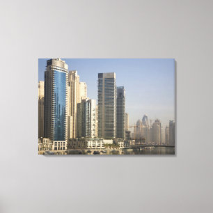 UAE, Dubai. Marina torn med båtar på ankarplats. Canvastryck