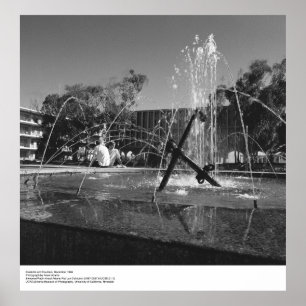 UCSD Studenter och Fontän av Ansel Adams Poster