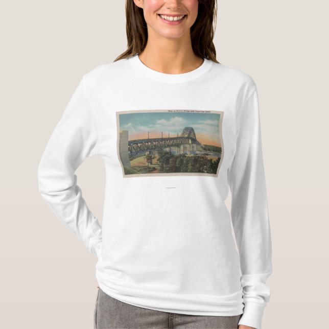 Uddtorsk, MassachusettsView av Bourne överbryggar T-shirt (Framsida)