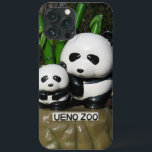 Ueno Zoo Panda Sign<br><div class="desc">Funny Kawaii Cute Pandas och Bamboo Sign, Ueno Zoo, Tokyo, Japan. Globe Trotters specialiserar sig på idiosynkratiskt bildmaterial från hela världen. Här hittar du unika hälsningskort, vykort, Poster, Mousepads med mera.</div>