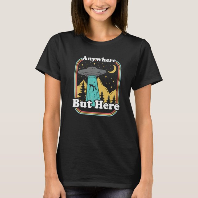 Ufo Abduction 70-talets 80-tal Retro Alien överall T Shirt (Framsida)