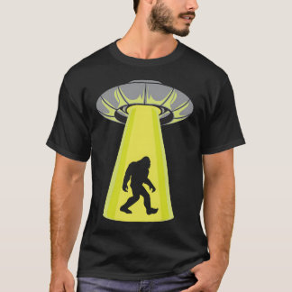 Ufo Abduction Bigfoot Alien Abduct Sasquatch Flyin T Shirt