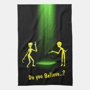 UFO Alien Abduction 👽 tror du? Kökshandduk