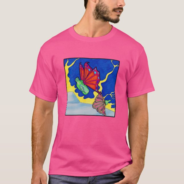 UFO and Bottleflies are moving between dimensions T Shirt (Framsida)