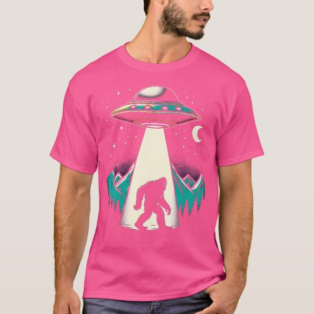Ufo Bigfoot Alien Abduction T Shirt (Framsida)