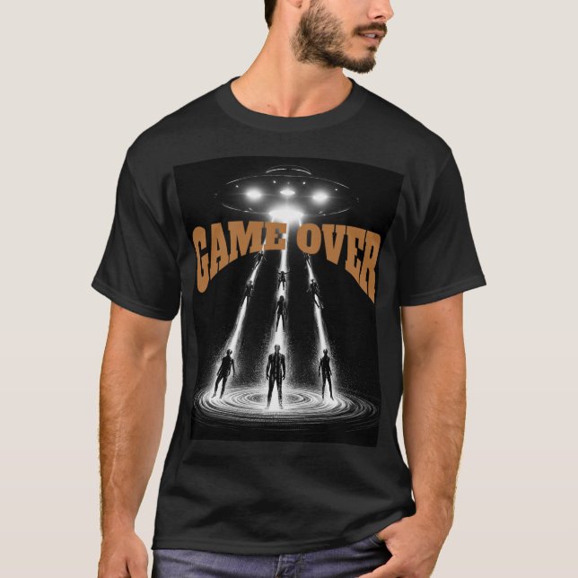 UFO Encounter Over Distant Planet: Cosmic Abductio T Shirt (Framsida)