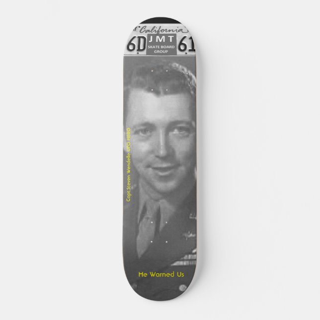 UFO:er ÄR VERKLIGA Skateboard (Framsida)