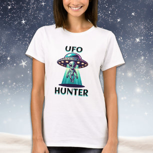 UFO Hunter Ai Art med UFO och Alien T Shirt