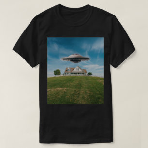 UFO in Yard Black Manar-Shirt T Shirt
