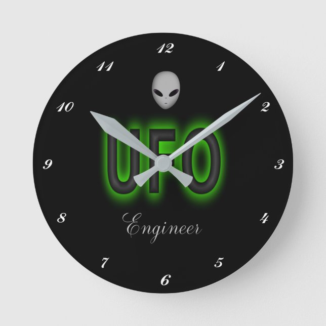 UFO Ingenjör Clock Rund Klocka (Framsida)