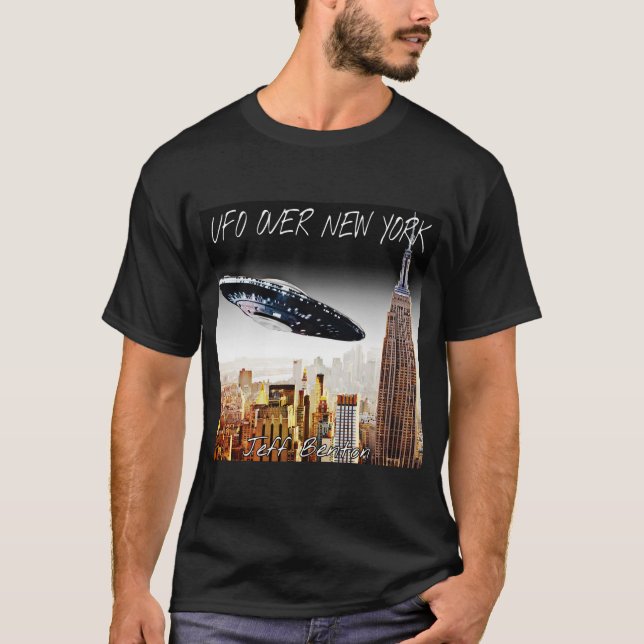 UFO ÖVER NEW YORK FLÄKT T-SHIRT (Framsida)
