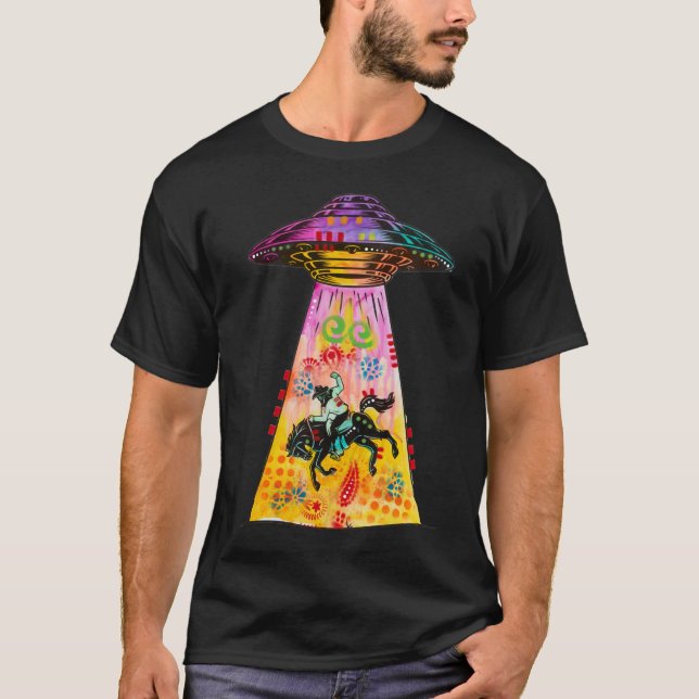 UFO Stealing Cowboy T Shirt (Framsida)