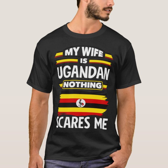 Ugandan Uganda Ugandan Flag Ugandan Wife T Shirt (Framsida)