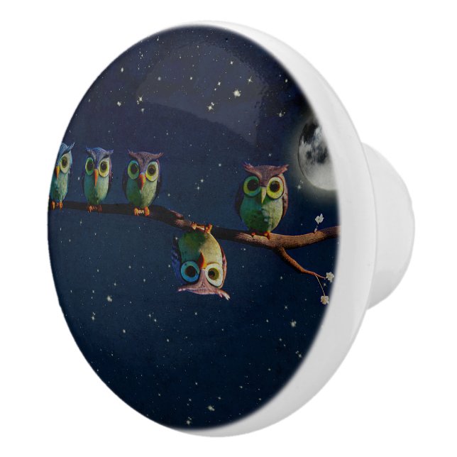 Uggla är annorlunda med unik offertkollage knopp (Höger)