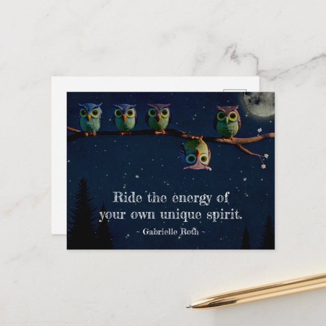 Uggla är annorlunda med unik offertkollage vykort (Fram/Back In Situ)