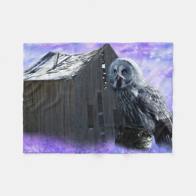 Uggla Barn Shed Fleecefilt (Framsidan (Horisontell))