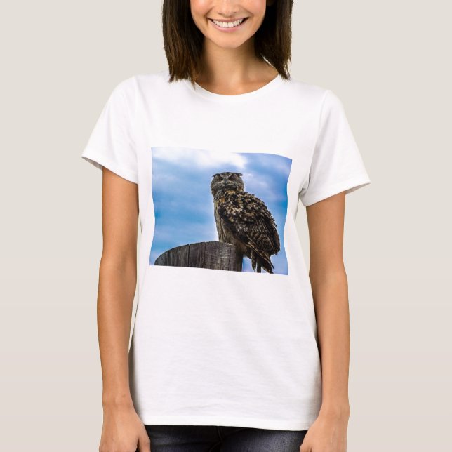 Uggla Fågel Fjädrar Djur Natur Öde Fred Kärlek Tee Shirt (Framsida)