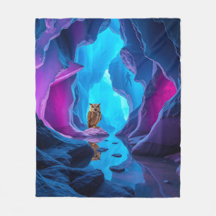 Uggla i Crystal Cave Fleecefilt