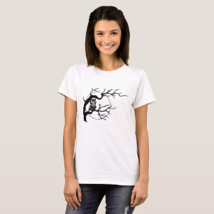 Uggla i trädkvinna en skjorta för T Tee Shirt