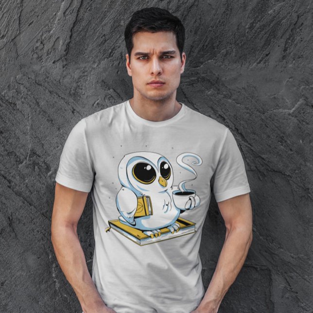 Uggla med biocker och kaffe t shirt (Skapare uppladdad)