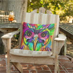 Uggla med färgstarka fjädrar Quirky AI Art Kudde