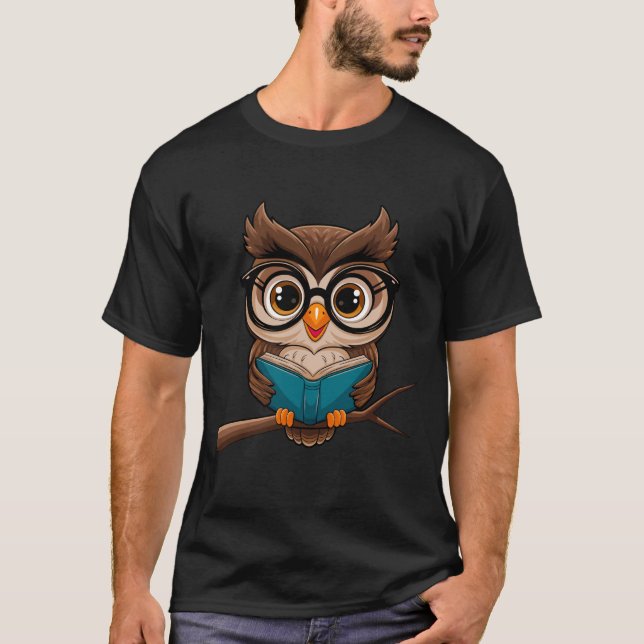 Uggla med glasögon och bokläsning t shirt (Framsida)