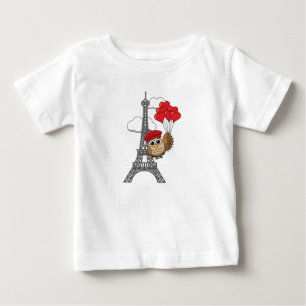 Uggla som flyger med hjärtballonger i Paris T Shirt