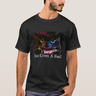 uggla, som ger en dyft tee shirt