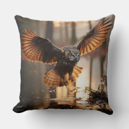 Uggla vid solnedgång kudde