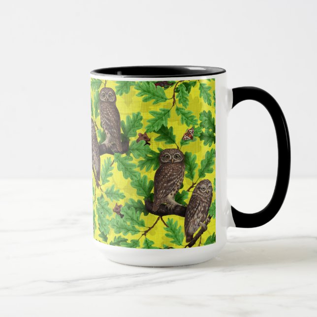 Ugglor i skogen på citrongul bakgrund mugg (Höger)