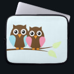 Ugglor Laptop Sleeve<br><div class="desc">Två ugglor perched på en gren.</div>