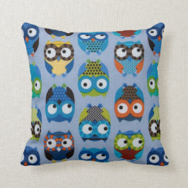 Ugglor på blåttbakgrund kudde
